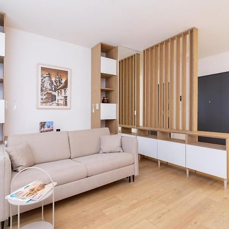 City Studio With Ac Czarnowiejska By Renters Krasków Eksteriør bilde