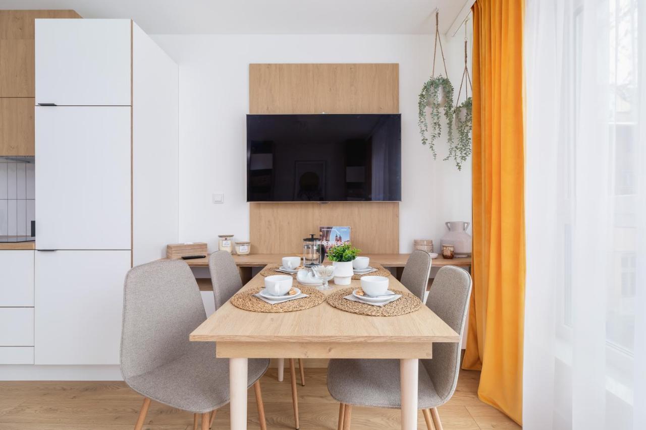 City Studio With Ac Czarnowiejska By Renters Krasków Eksteriør bilde