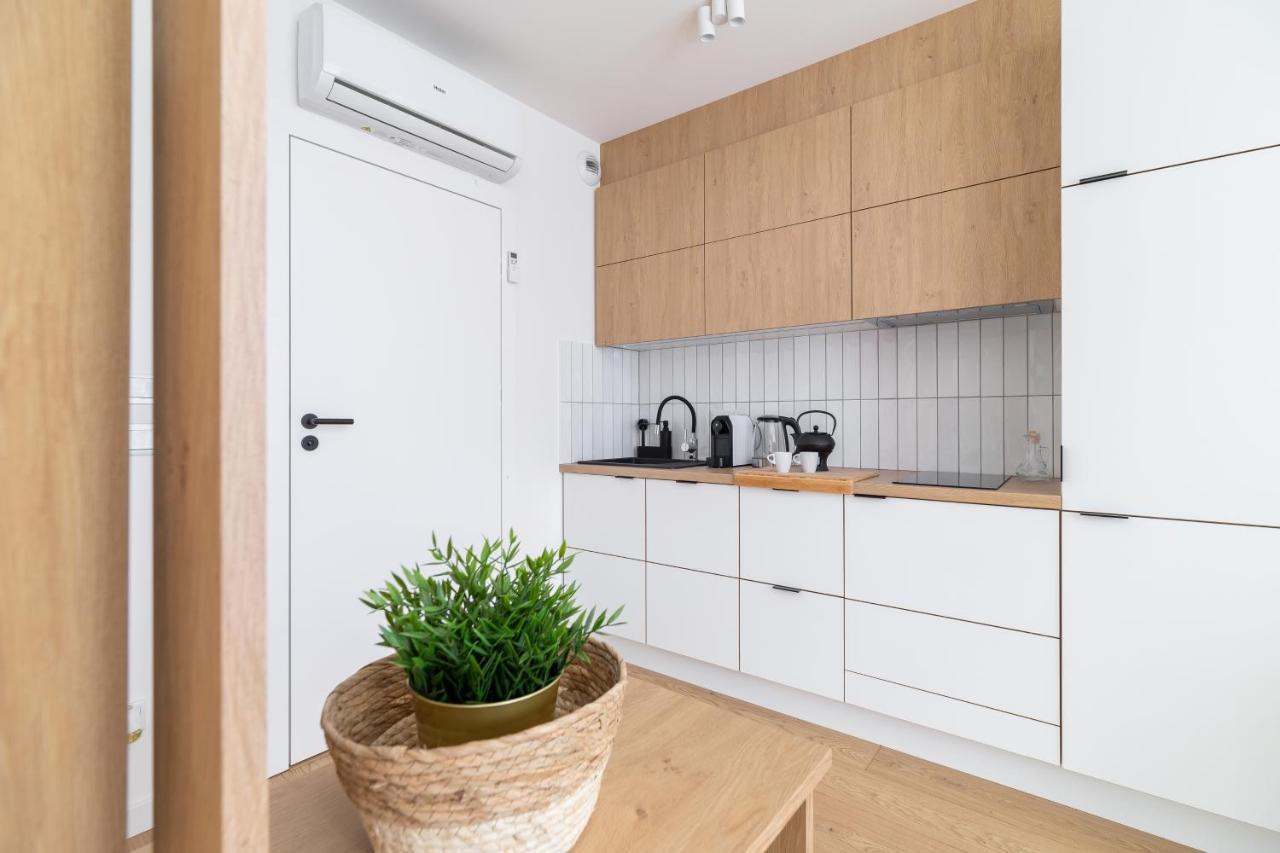 City Studio With Ac Czarnowiejska By Renters Krasków Eksteriør bilde