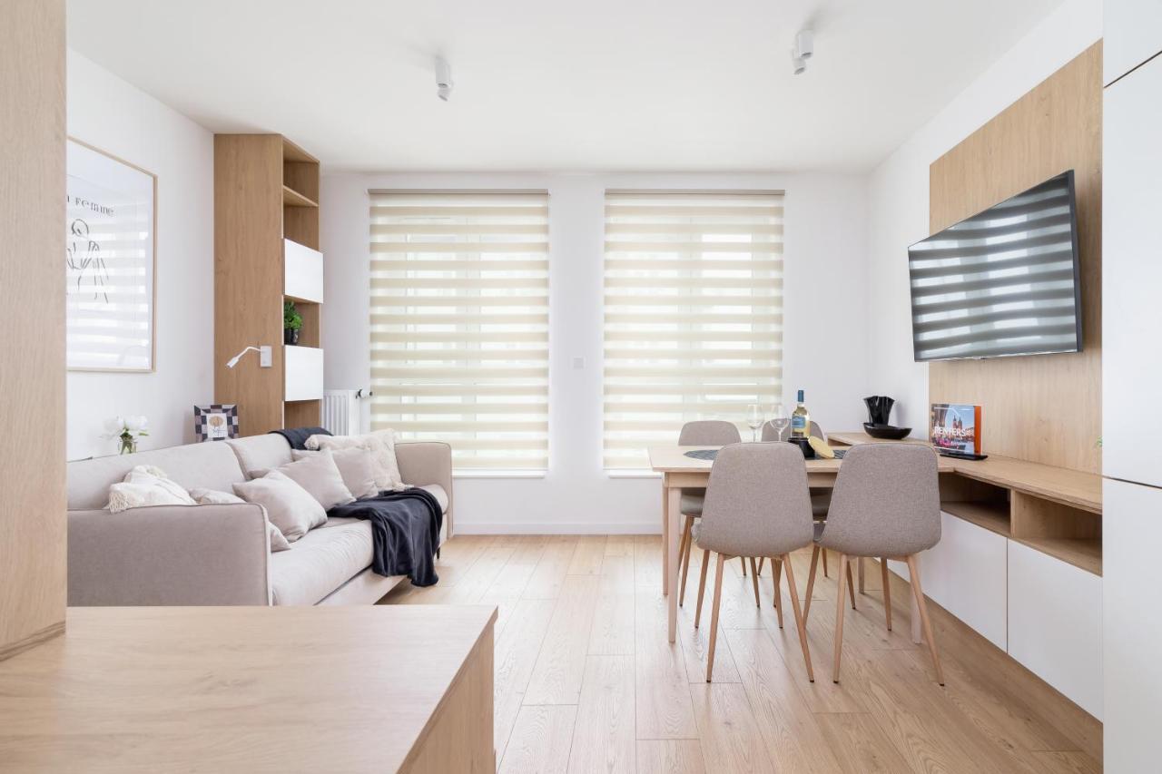 City Studio With Ac Czarnowiejska By Renters Krasków Eksteriør bilde
