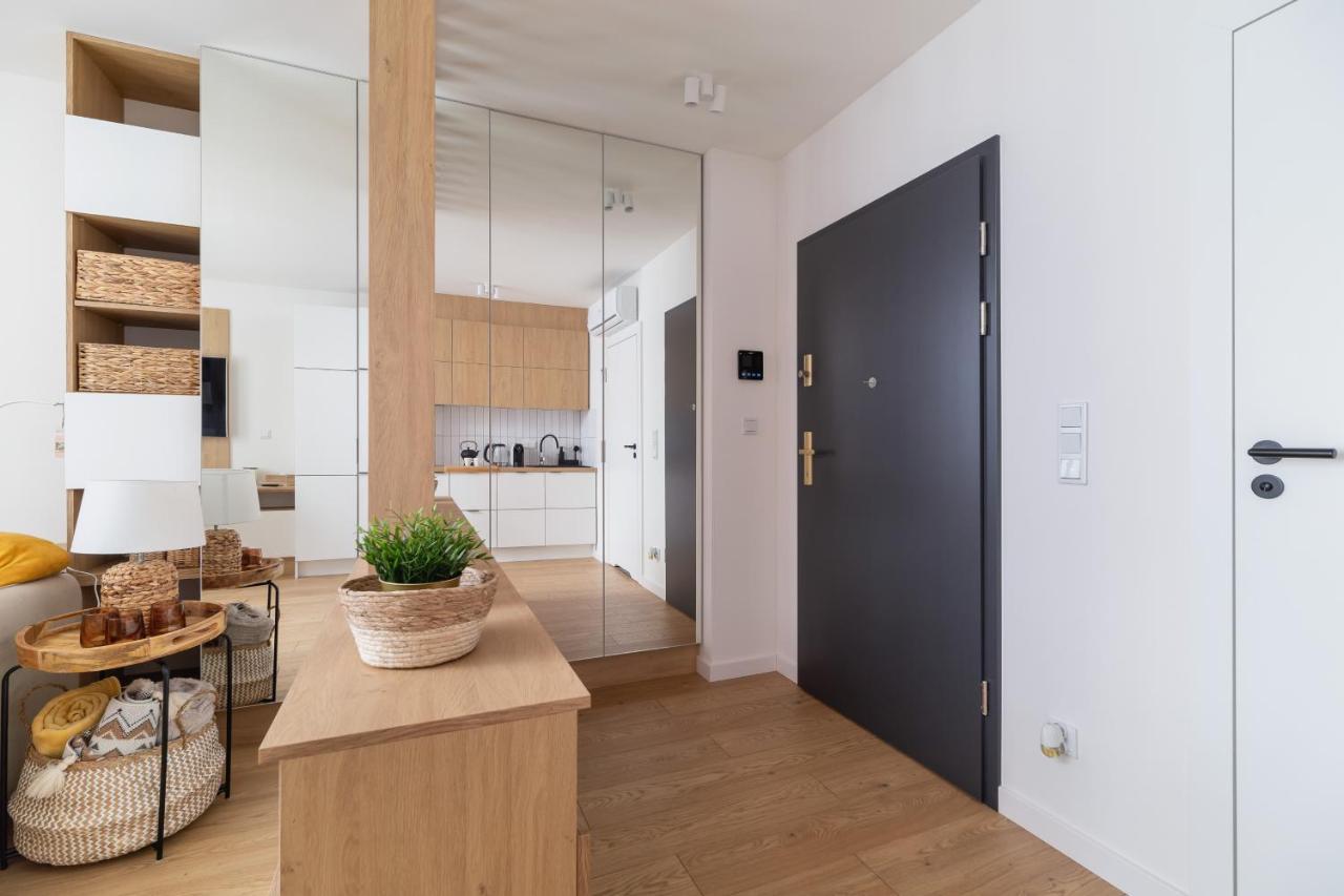 City Studio With Ac Czarnowiejska By Renters Krasków Eksteriør bilde